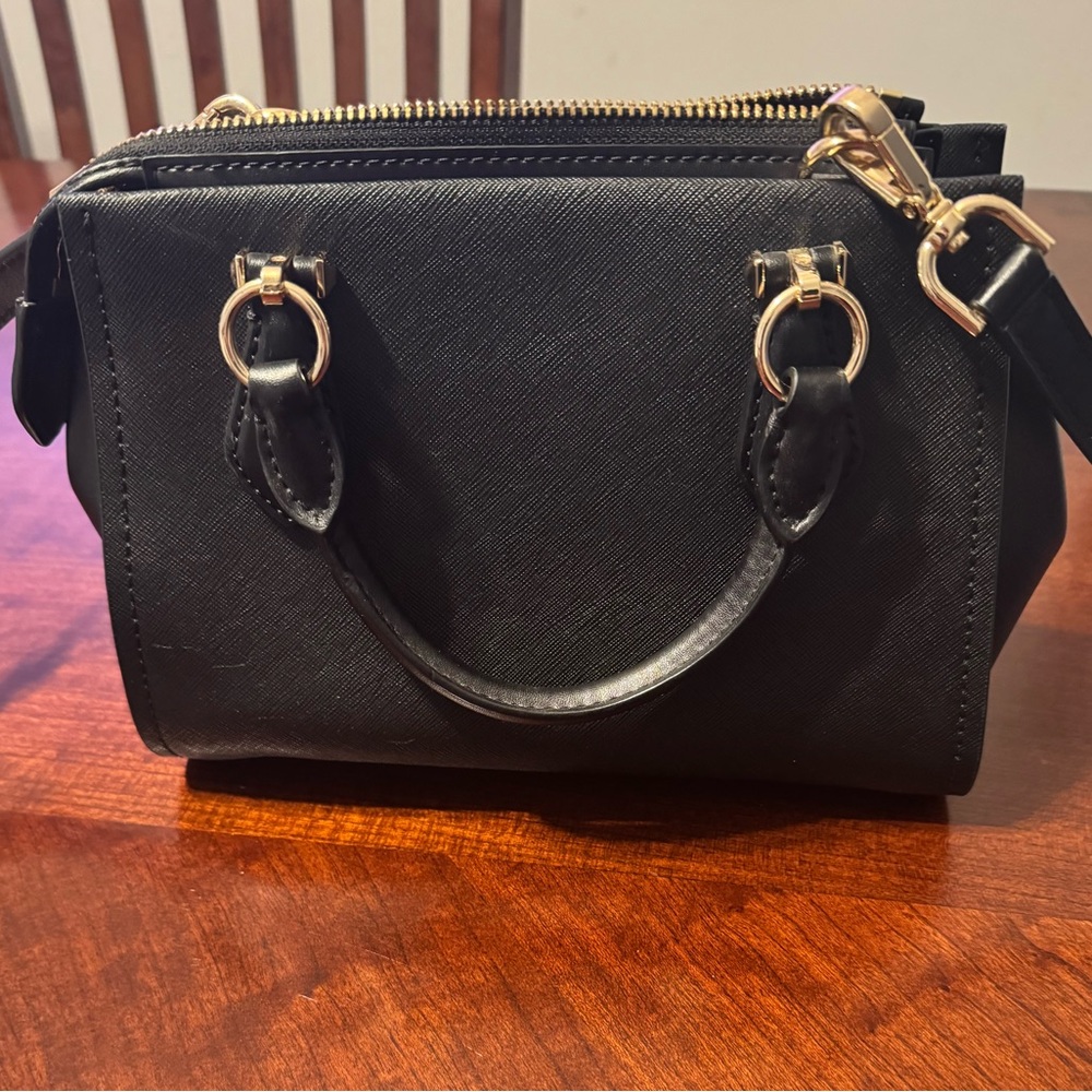 Michael Kors Black Marilyn Small Saffiano Leather
Crossbody Bag - Picture 2 of 6
